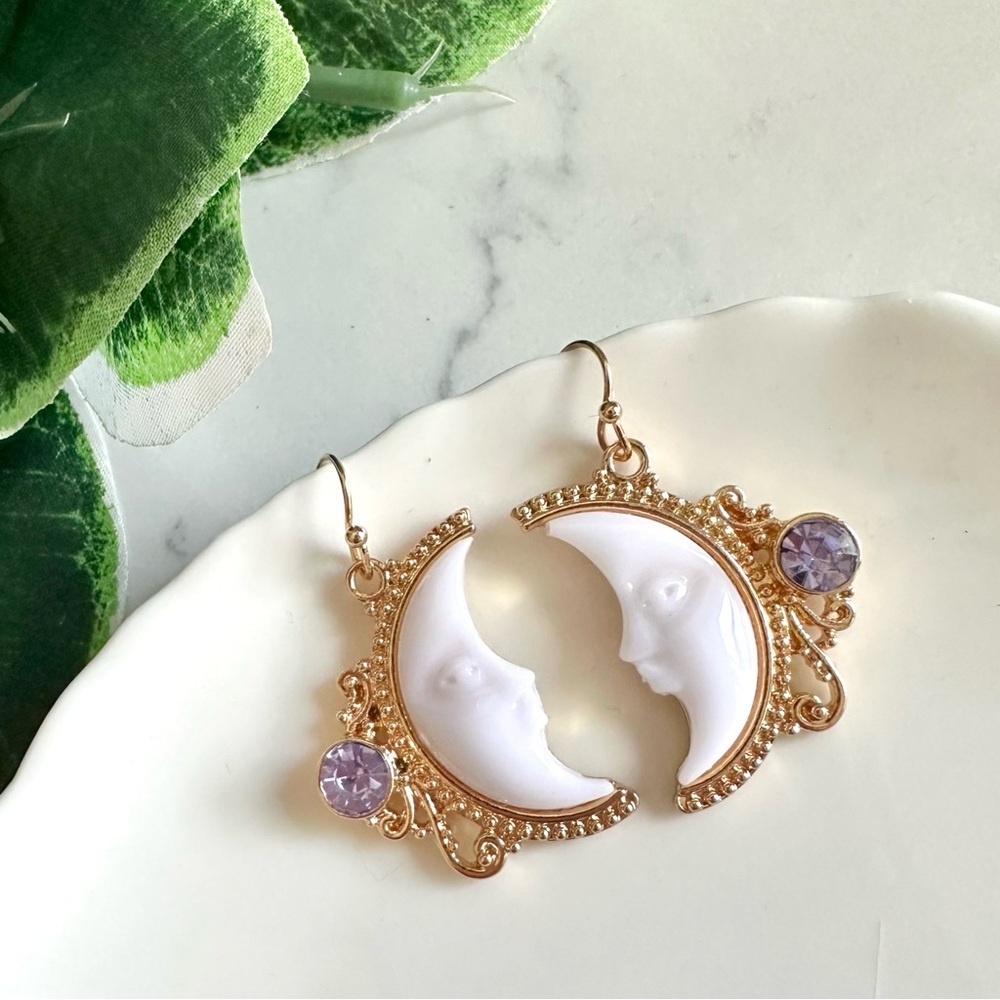 2/$30🌵 Over The Moon Gold Crescent Earrings Purple Rhinestone Celestial NEW